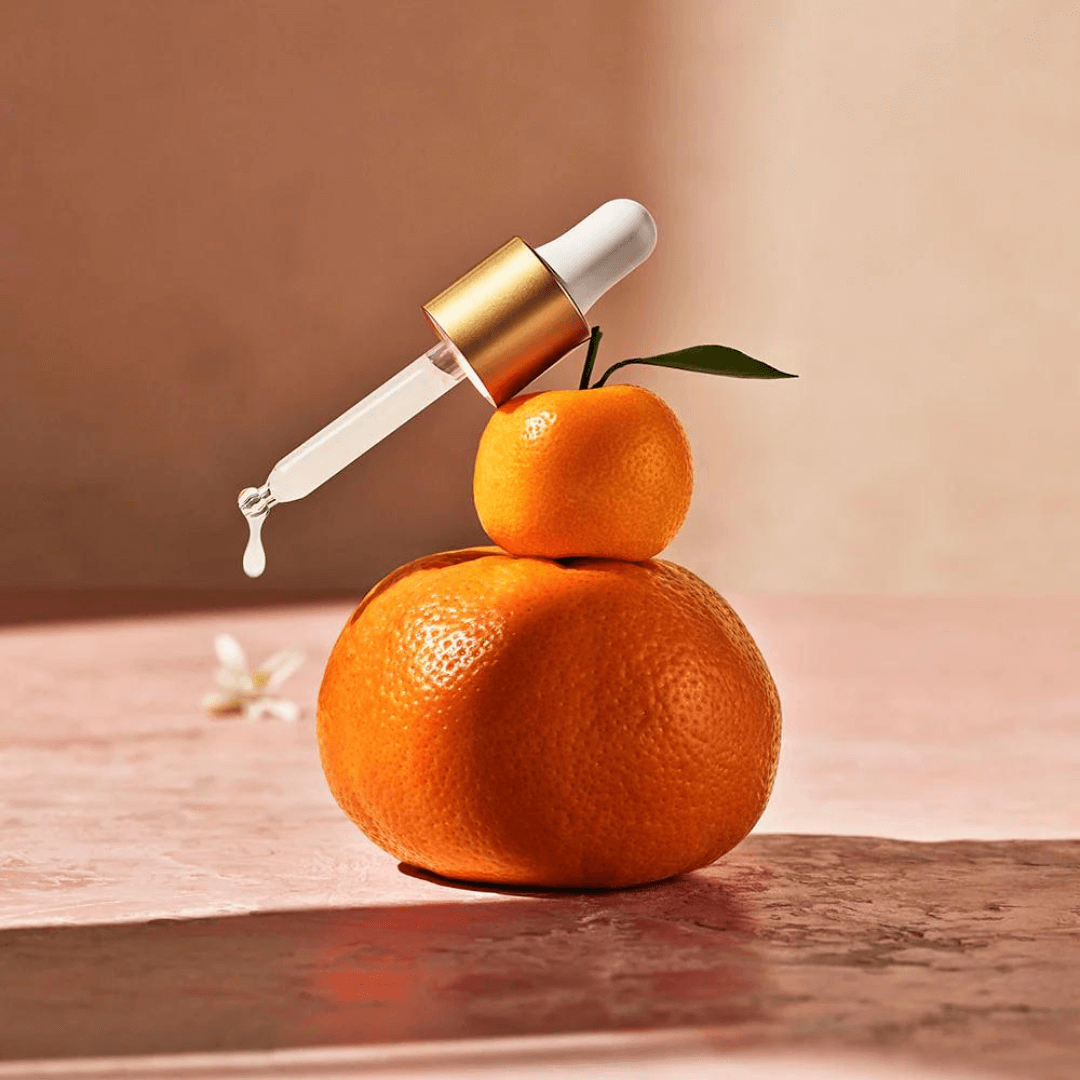 Witamina C: Klucz do Pięknej i Promiennej Skóry LuxDermaStore