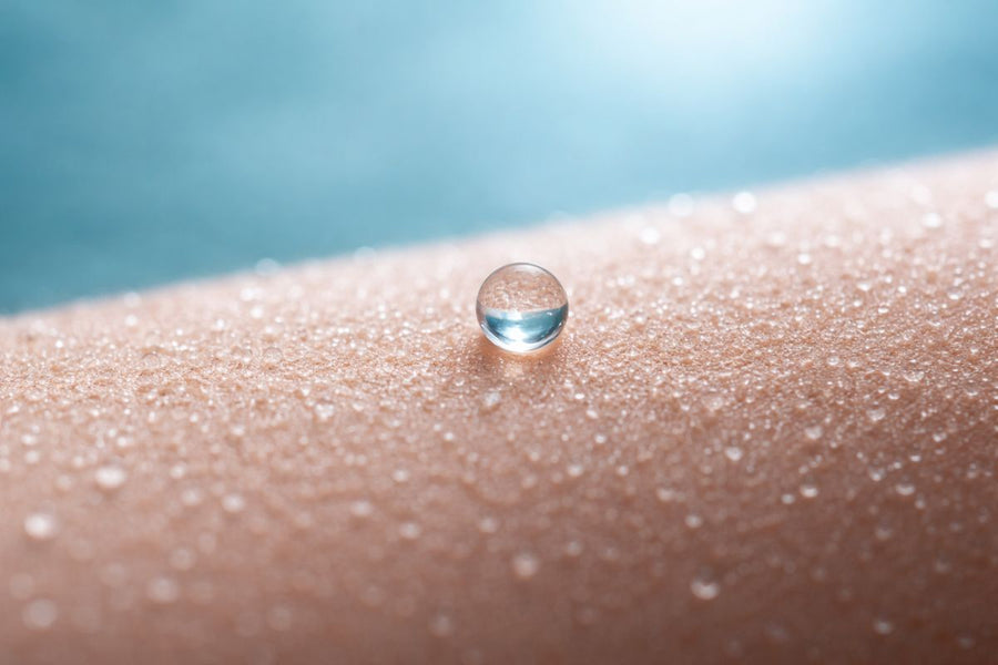 Kwas hialuronowy - jak stosować, żeby naprawdę nawilżał?