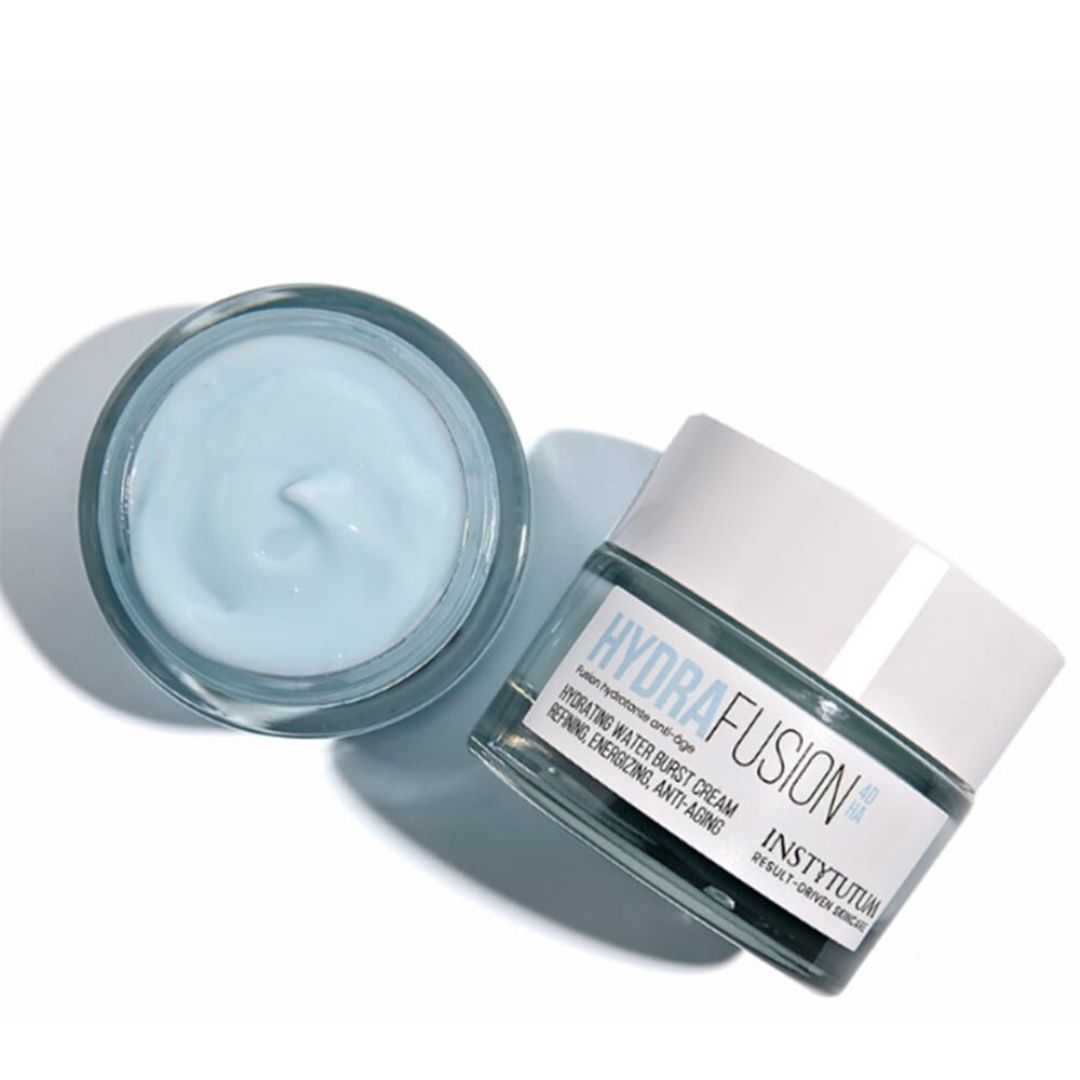 Lekki krem nawilżający z kwasem hialuronowym do twarzy